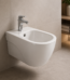 Bidet suspendu Perla blanc sans bride avec réservoir intégré et finition brillante
