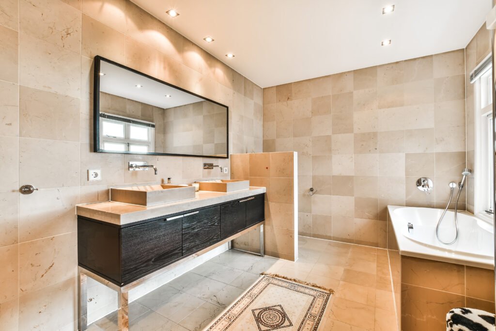 Salle de bain senior : Accessoires et équipements indispensables