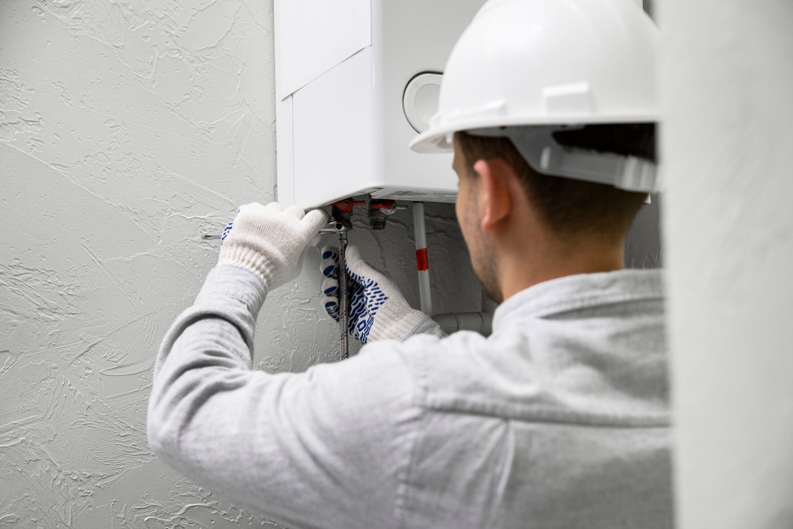 Installation chauffe-eau gaz : les règles d'or pour une sécurité optimale