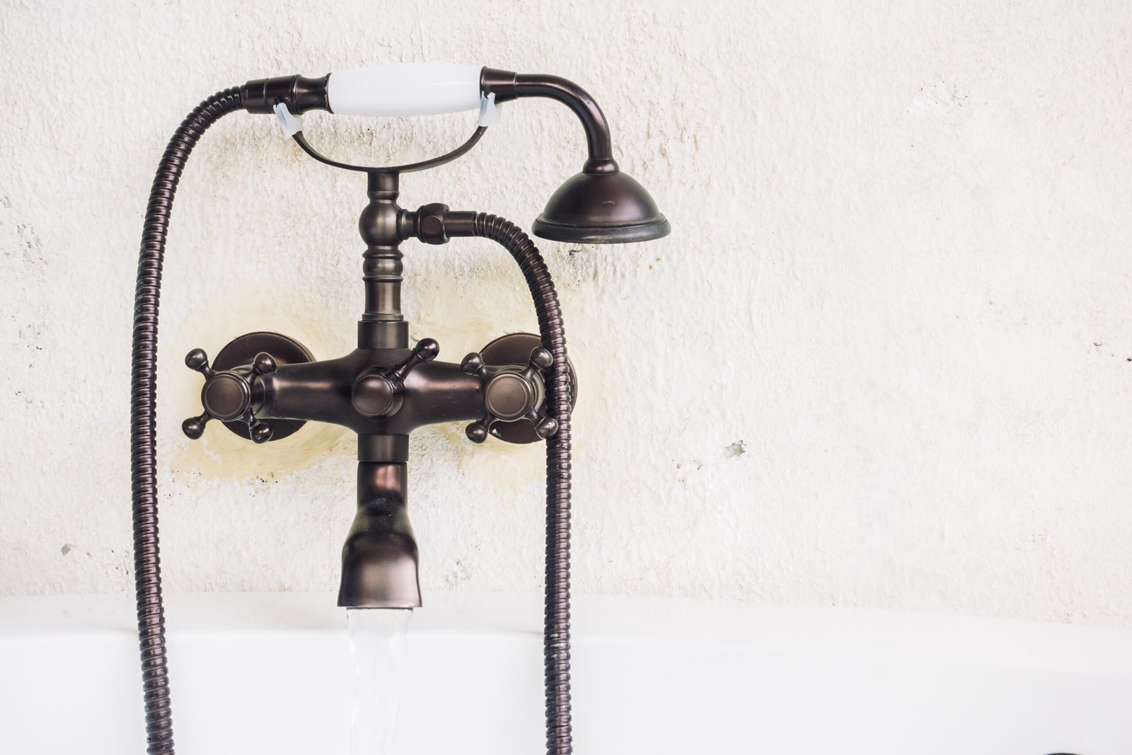 Comment installer et choisir un mitigeur de bidet adapté à vos sanitaires ?